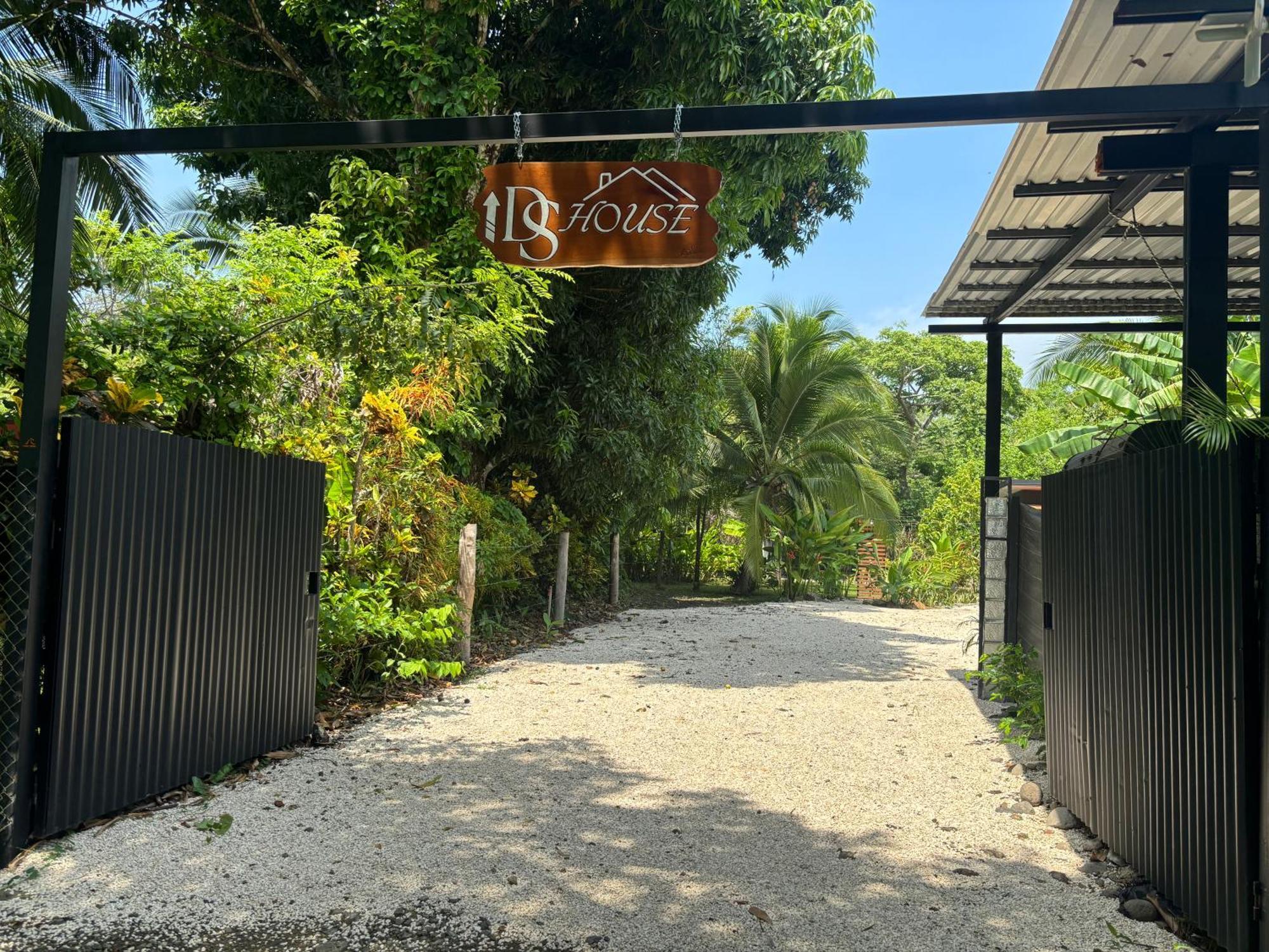 Ds House Hotel Cabuya  Buitenkant foto